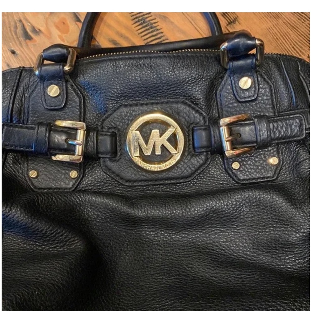 Michael Kors large bag black.
